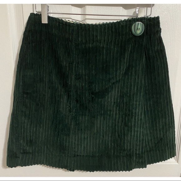 Limited Chinos Pleated Corduroy Forest Green Skort - Picture 4 of 12